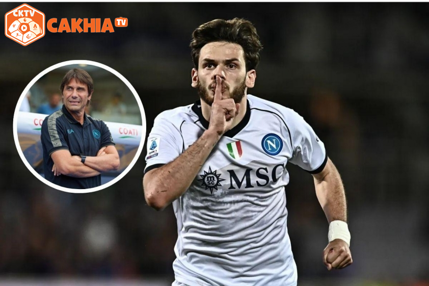 HLV Conte rất buồn khi Kvaratskhelia muốn ra đi. HLV Conte rất buồn khi Kvaratskhelia muốn ra đi.