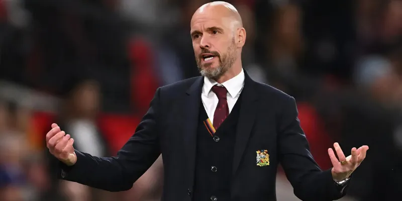Erik ten Hag chia tay MU vào năm 2024